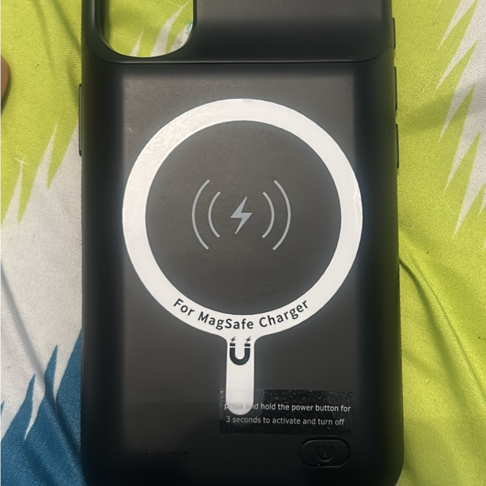 Black MagSafe Charger Case